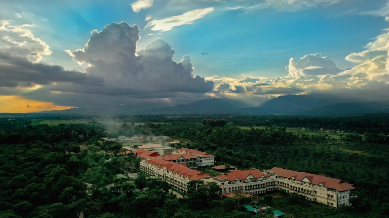 Mayfair Tea Resort Shiliguri Exterior foto